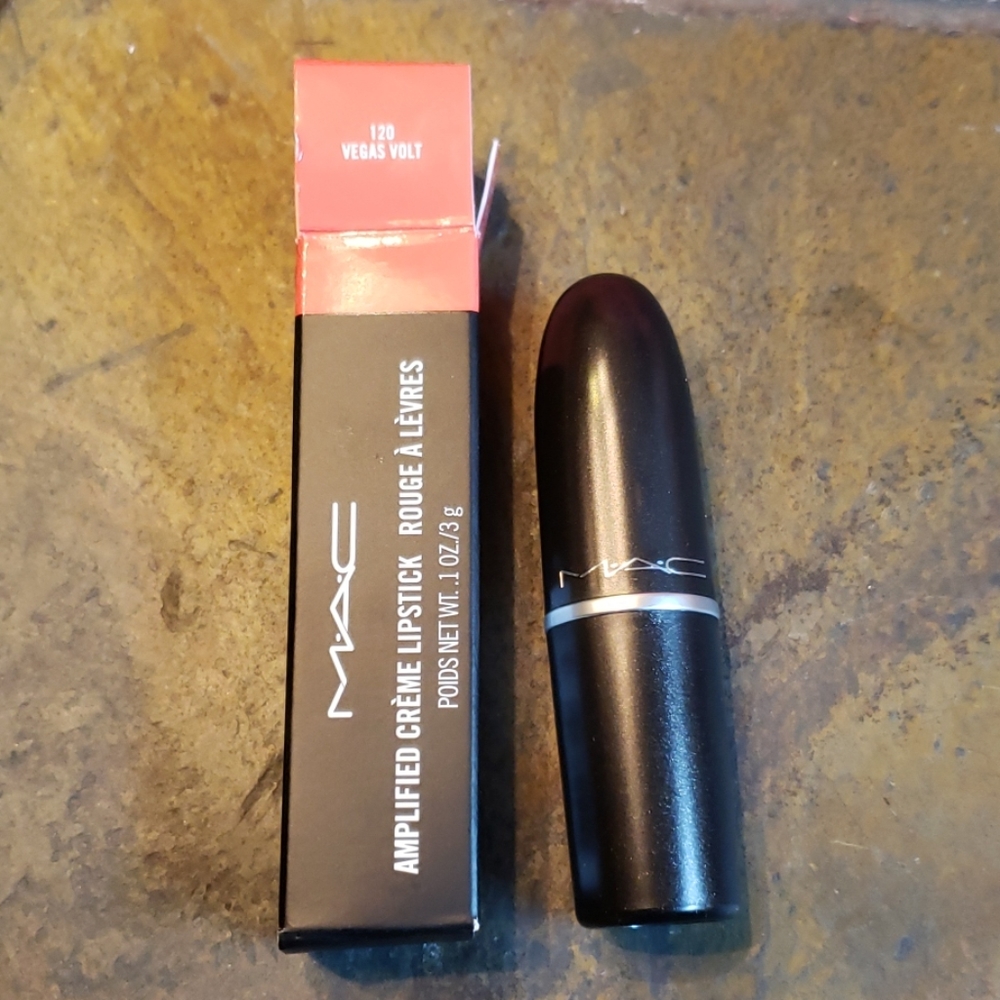M.A.C. Amplified Creme Lipstick